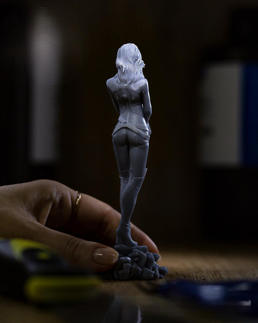 Miranda | figure inspired by Mass Effect