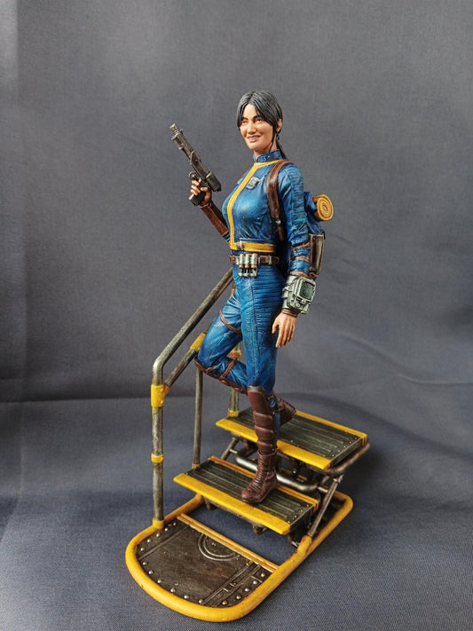 Lucy fallout painted figure 16 cm | figure inspired by Fallout